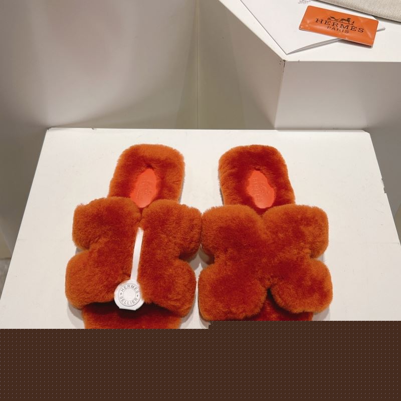 H**mes slippers